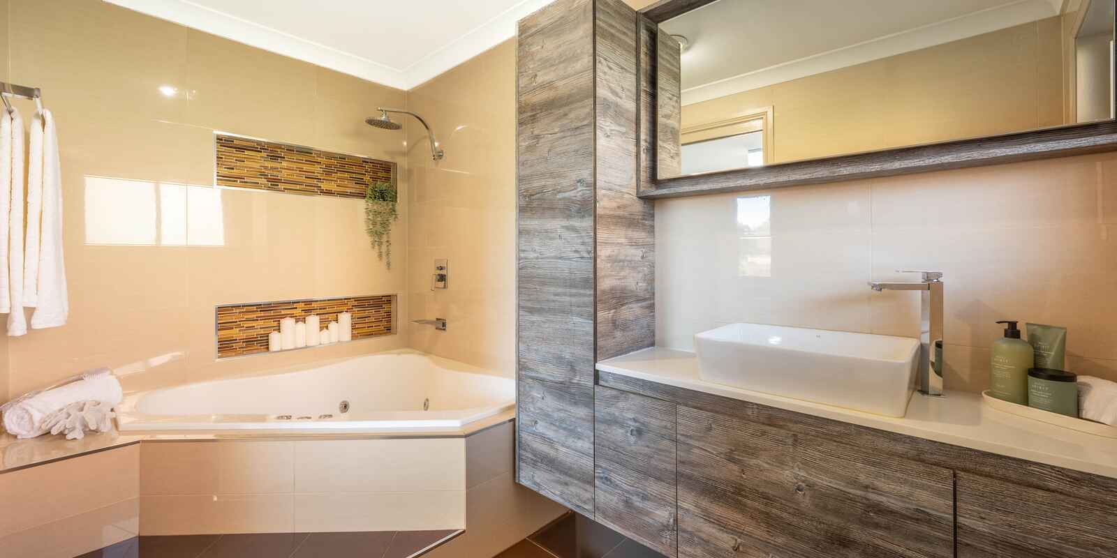 1 Bishopscourt Place Glen Alpine 1 Bishopscourt Place Glen Alpine