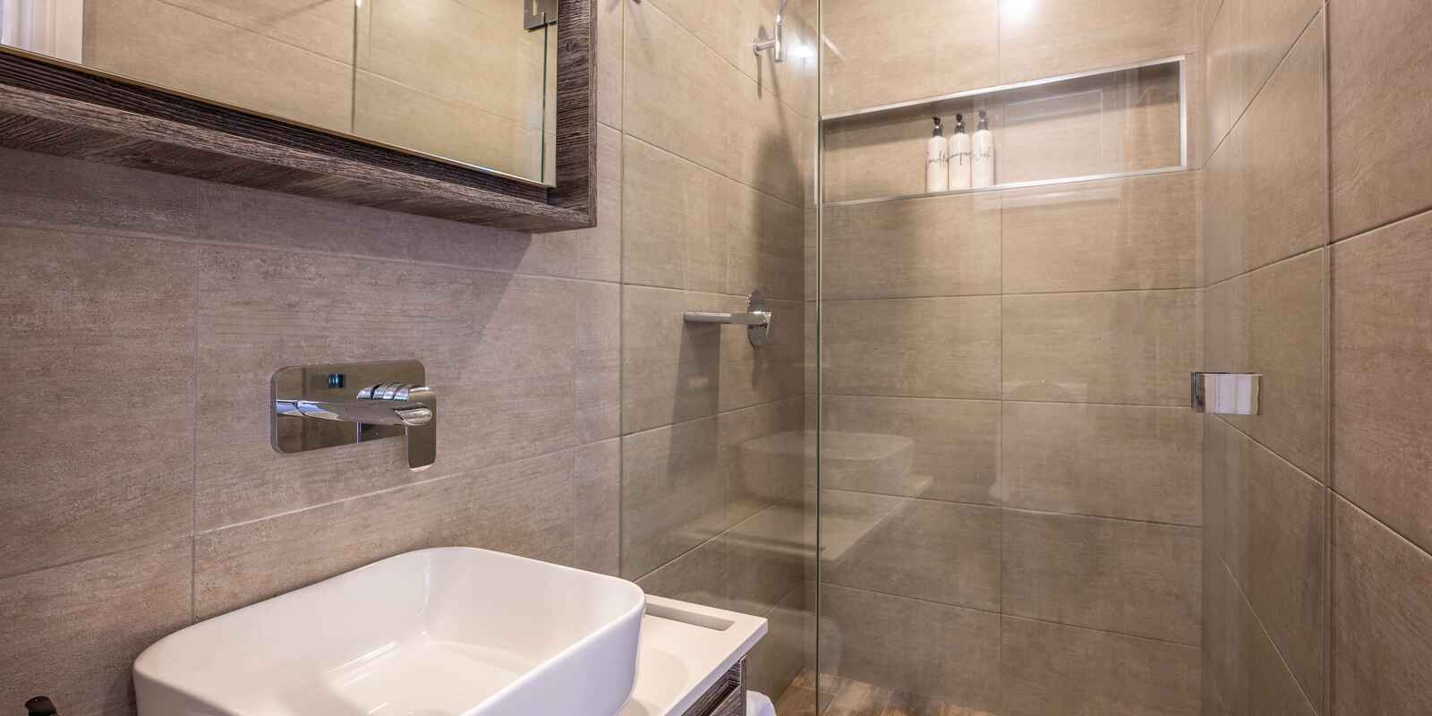 1 Bishopscourt Place Glen Alpine 1 Bishopscourt Place Glen Alpine