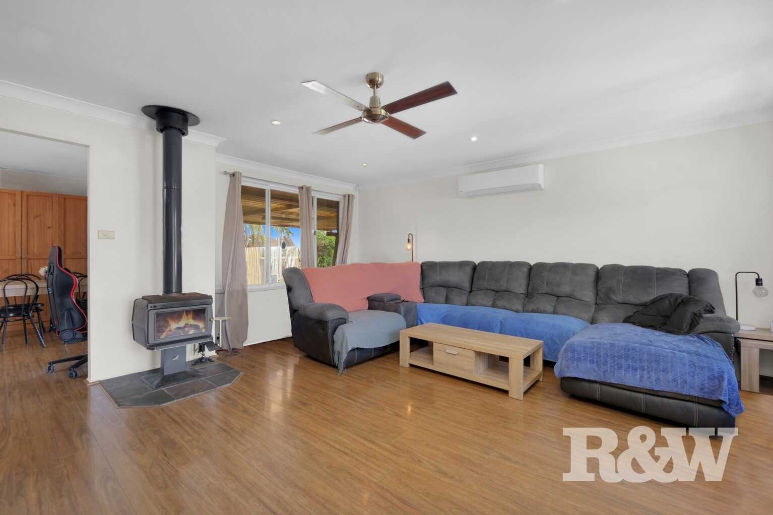 8 Fitton Place St Helens Park 8 Fitton Place St Helens Park