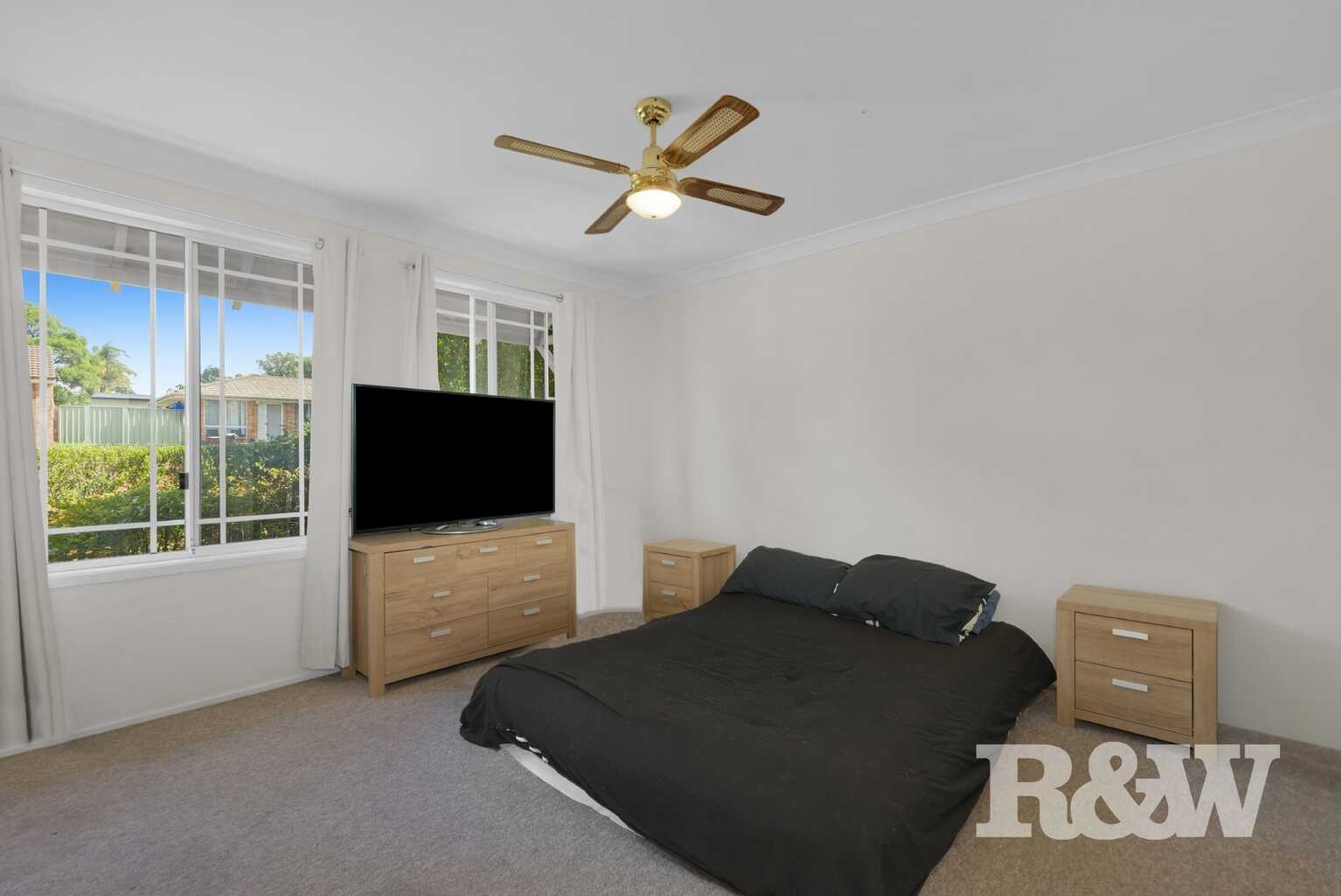 8 Fitton Place St Helens Park 8 Fitton Place St Helens Park