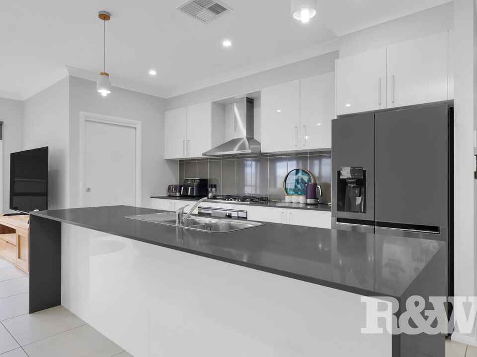 35 Richards Loop Oran Park