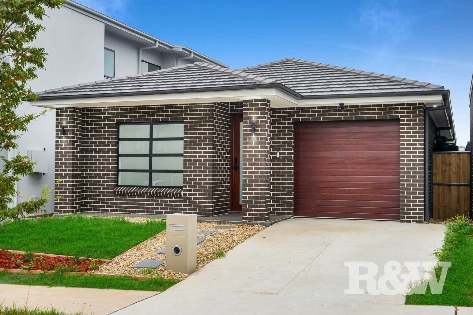 10 Horizon Loop Oran Park 10 Horizon Loop Oran Park