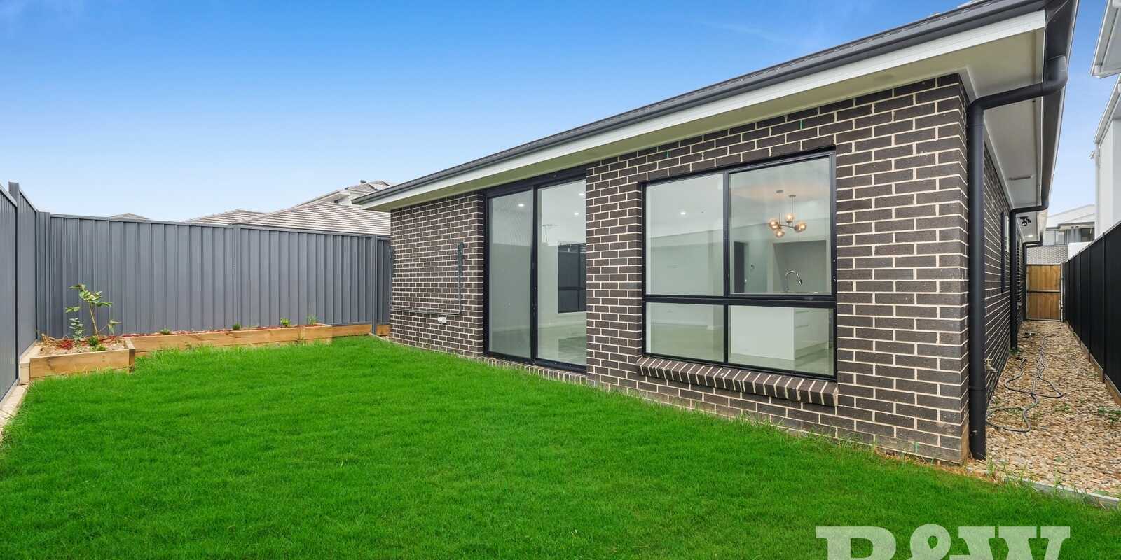 10 Horizon Loop Oran Park 10 Horizon Loop Oran Park