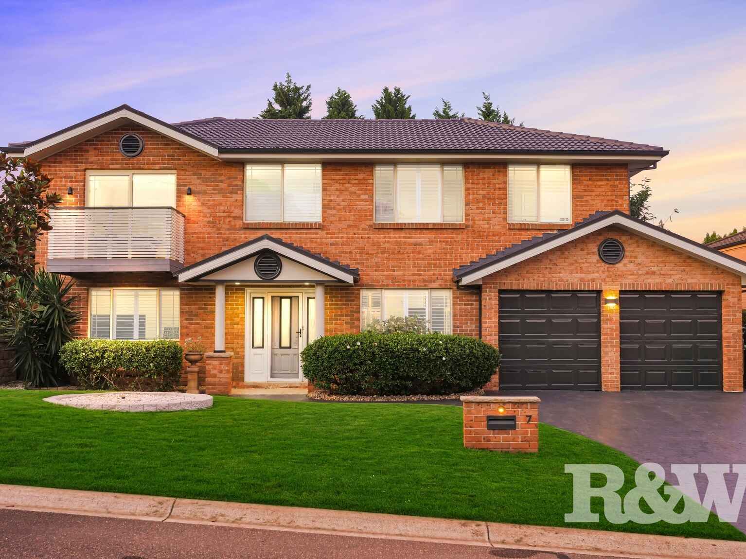 7 James Meehan Way Macquarie Links
