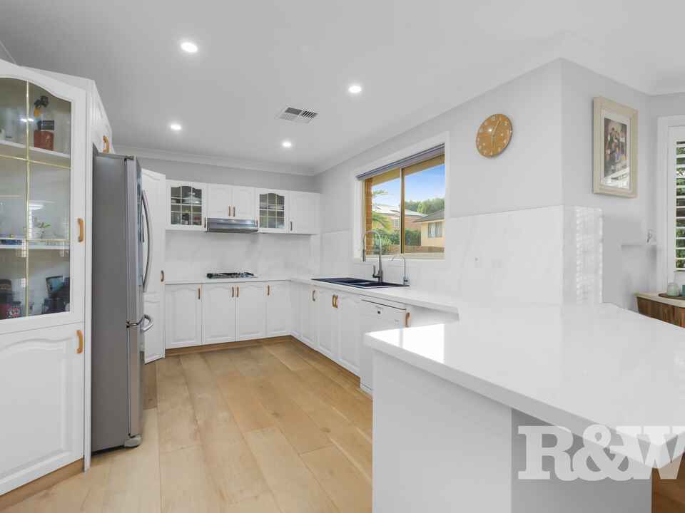 7 James Meehan Way Macquarie Links