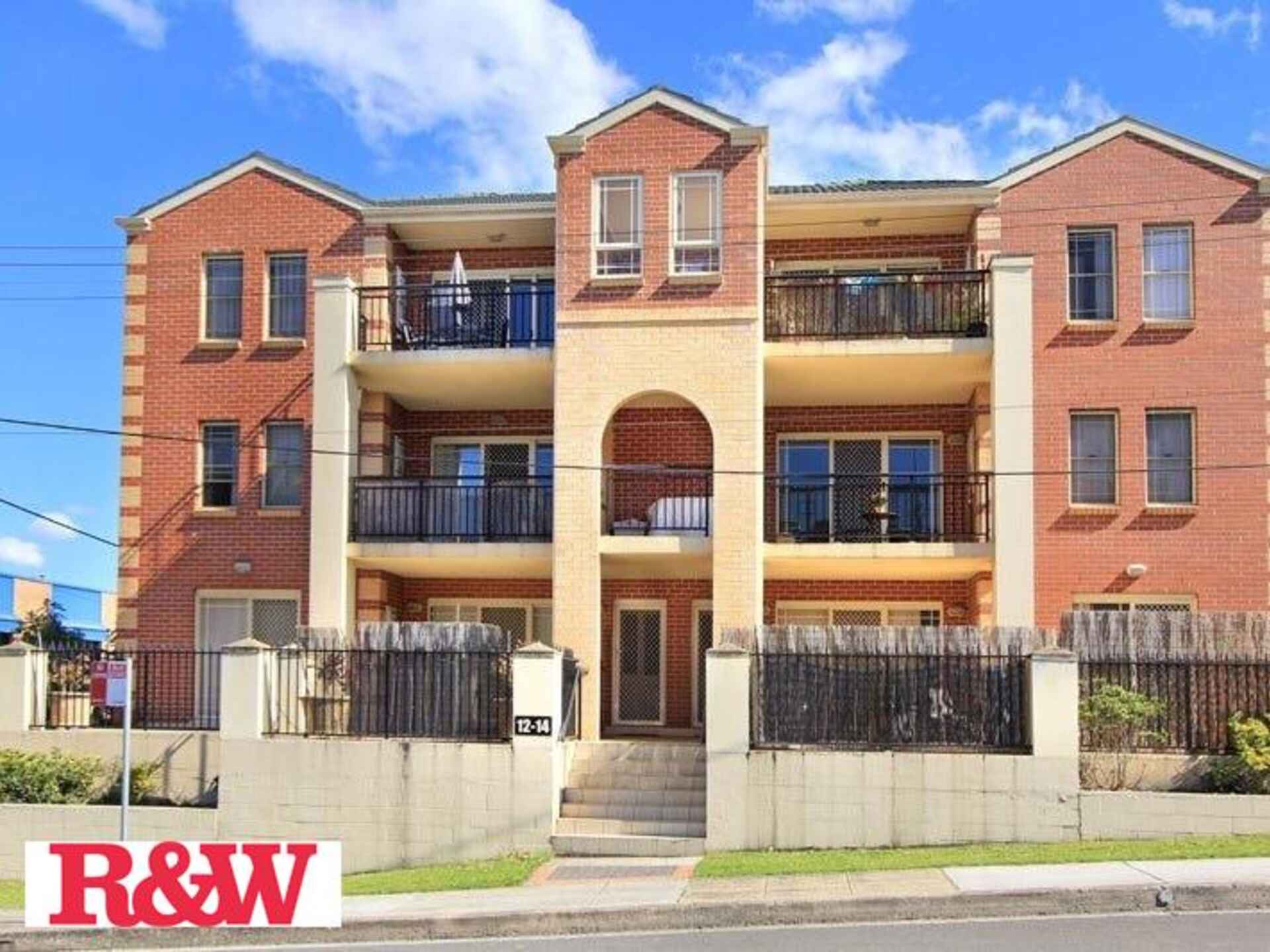 13/12-14 Gladstone Avenue Wollongong