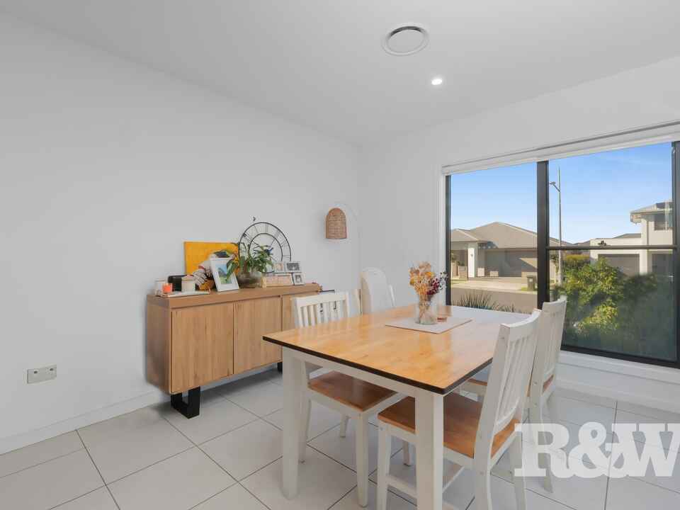 31 Hinton Loop Oran Park