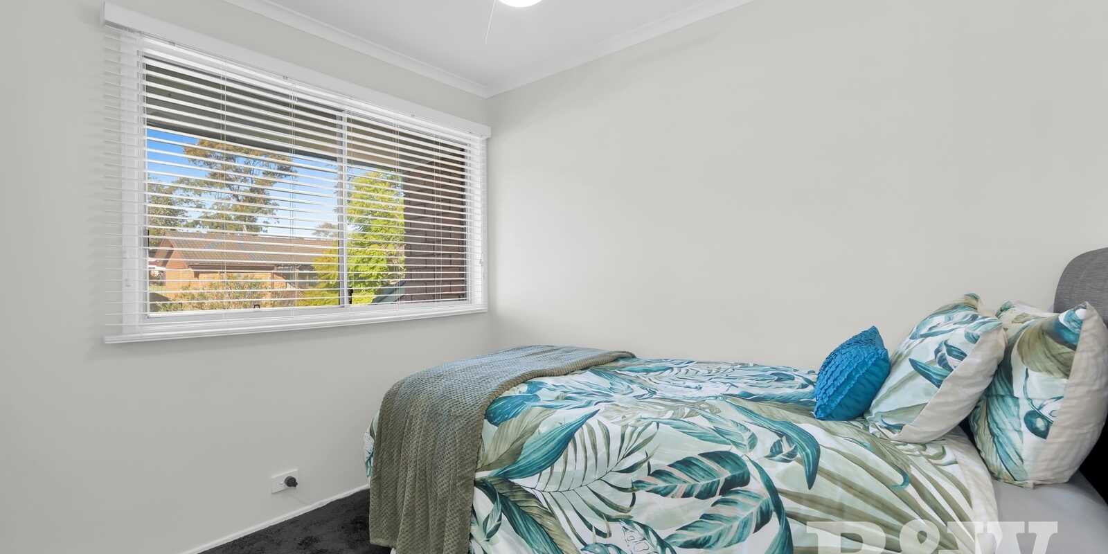 10 Green Lane Bradbury