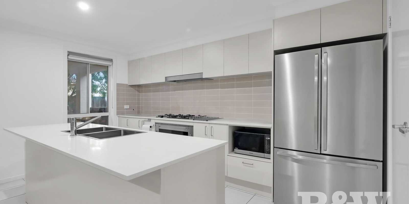 7 Highland Close Macquarie Links