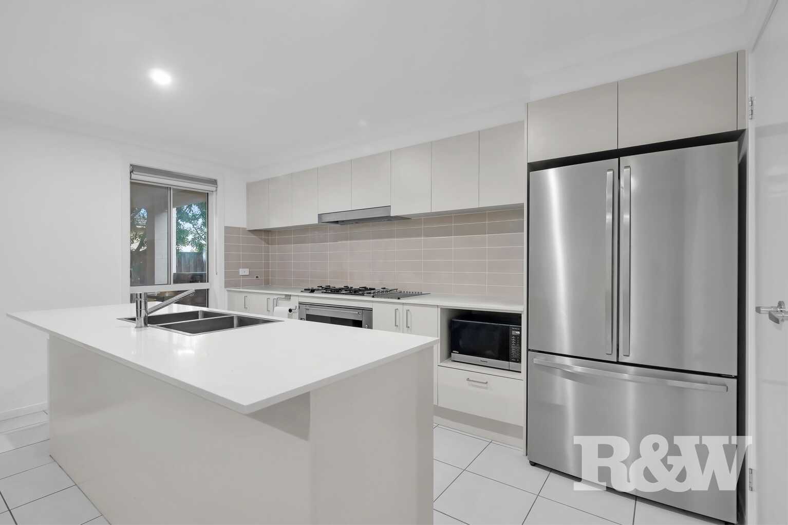 7 Highland Close Macquarie Links