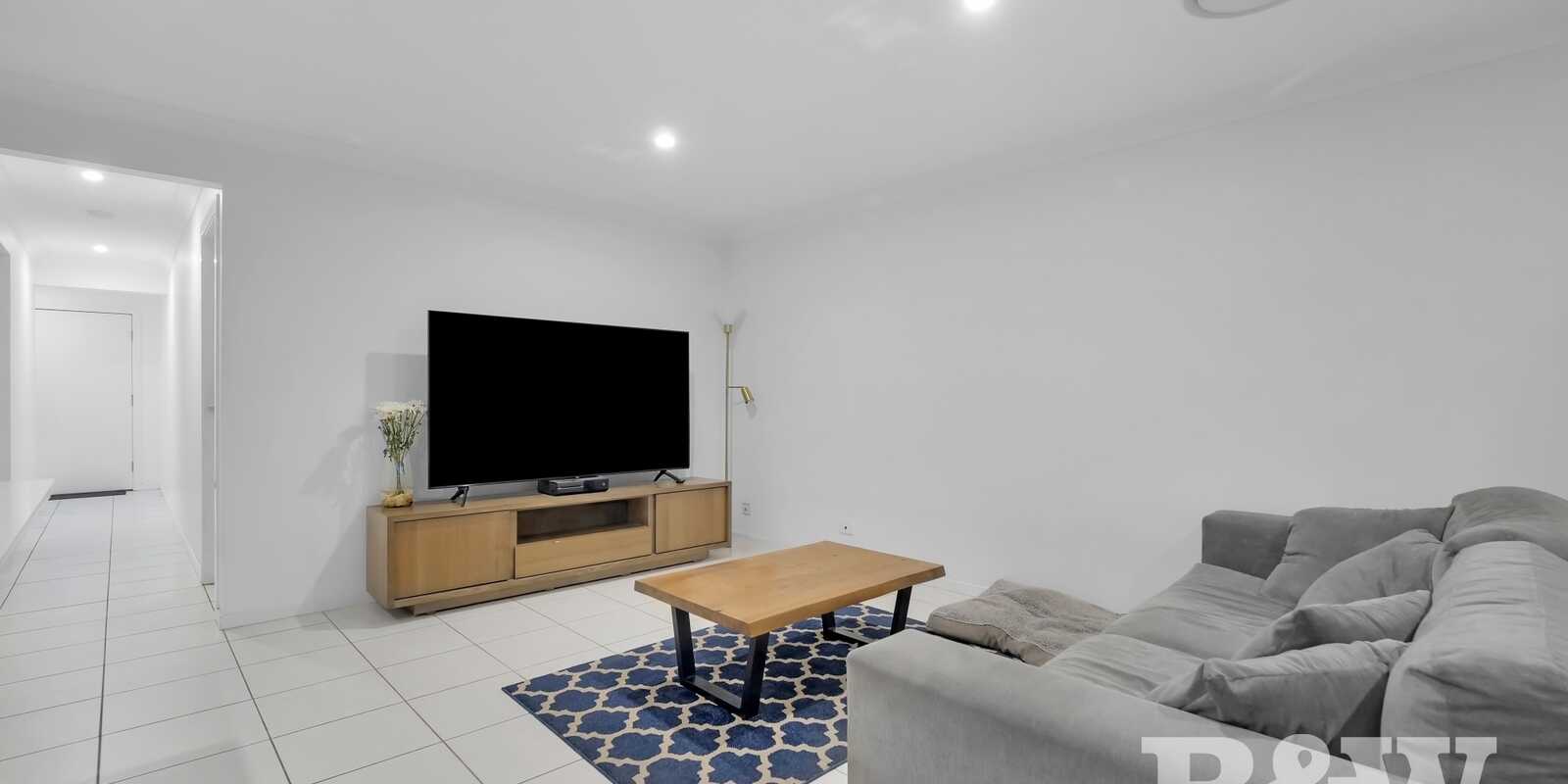 7 Highland Close Macquarie Links