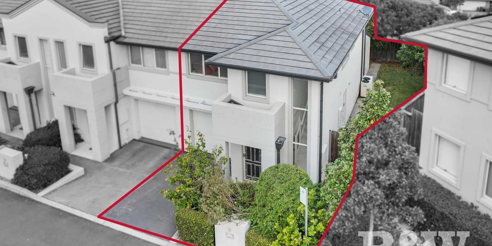 7 Highland Close Macquarie Links