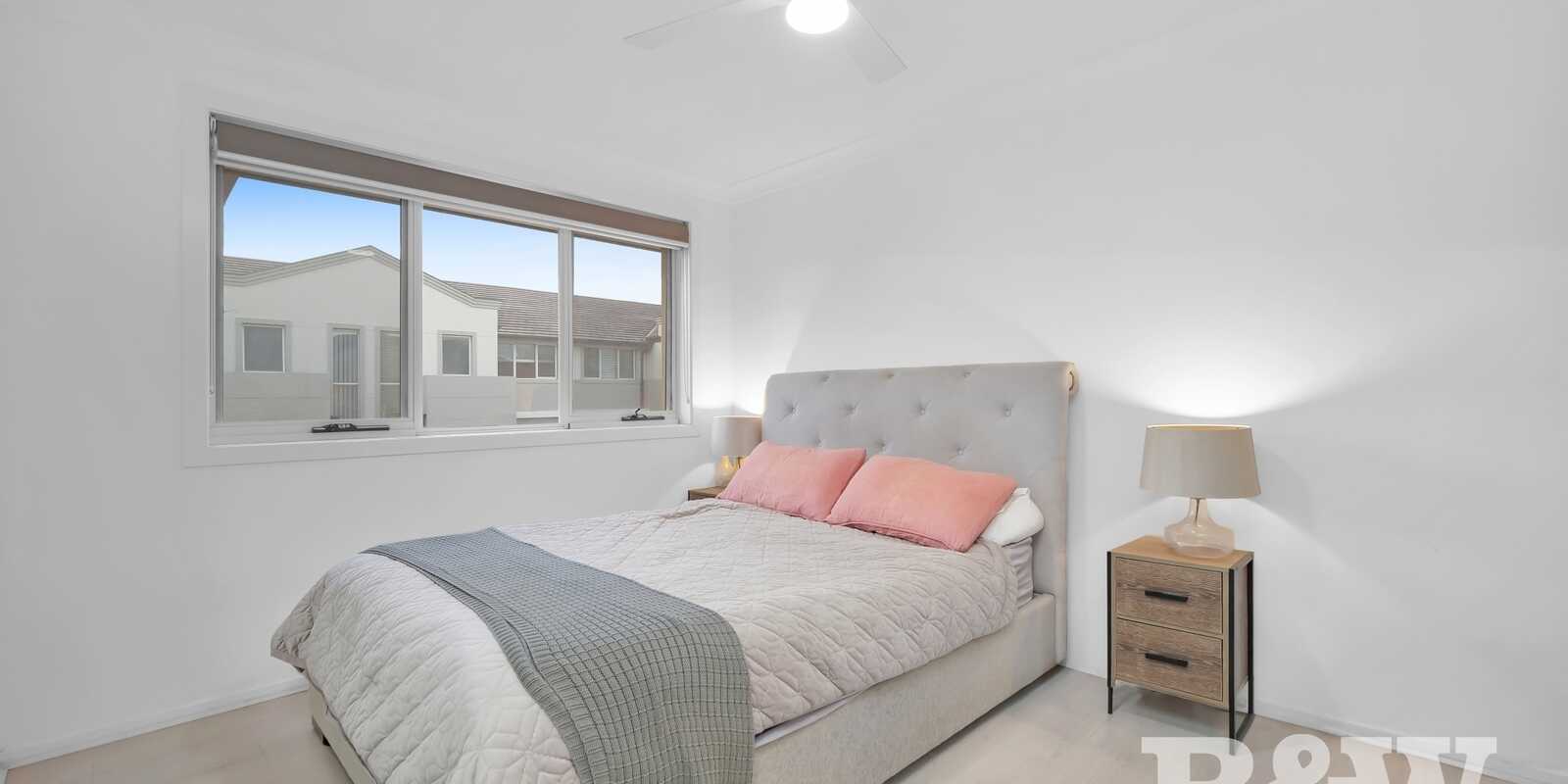 7 Highland Close Macquarie Links