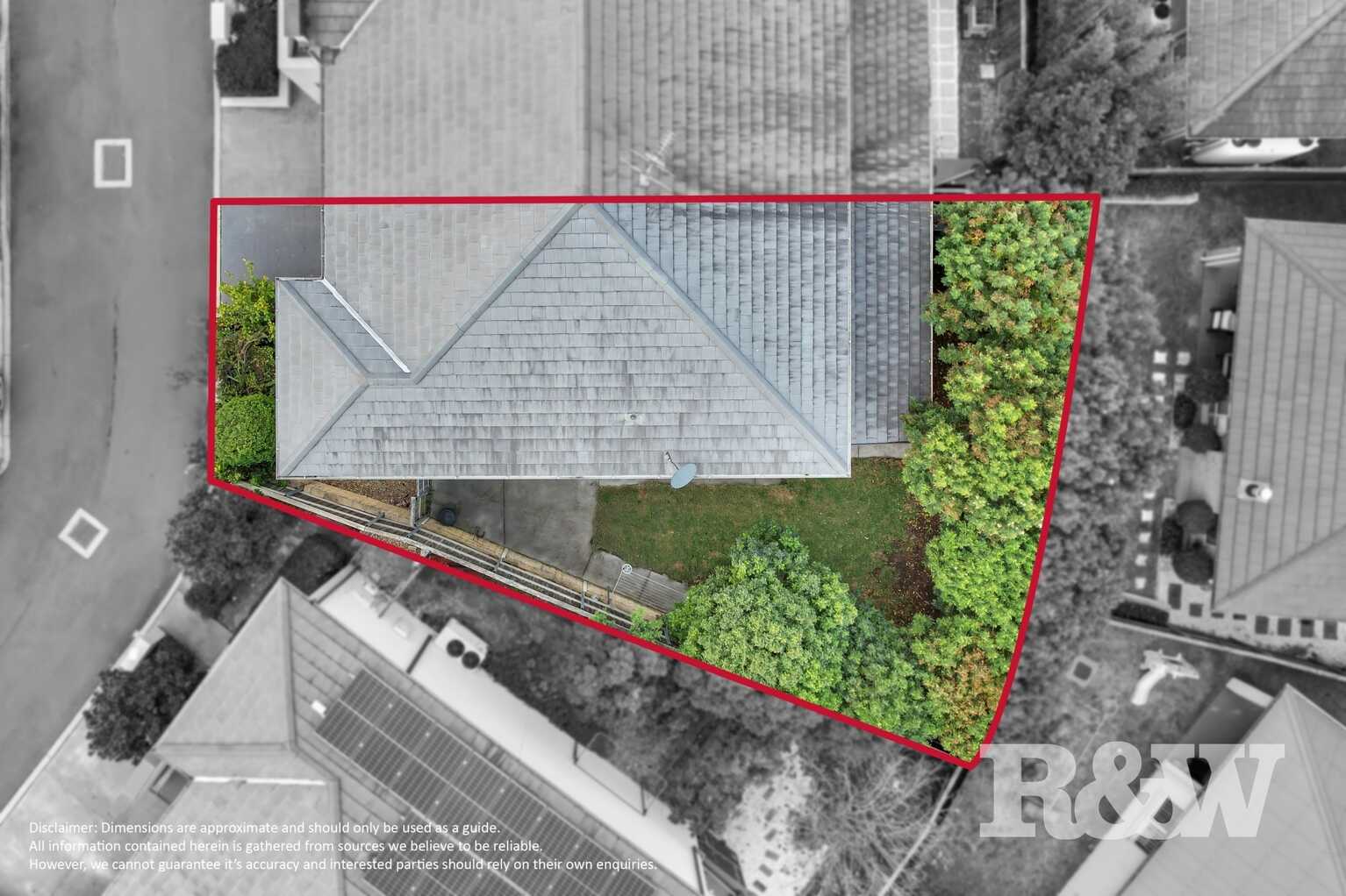 7 Highland Close Macquarie Links
