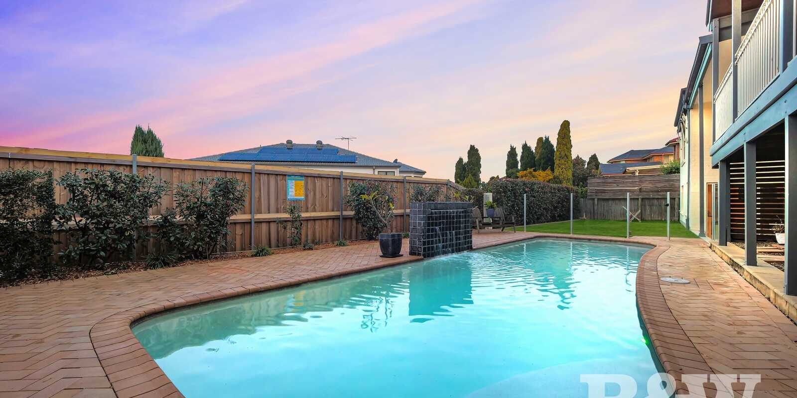 38 Governors Way Macquarie Links