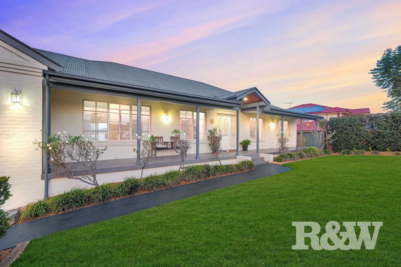 38 Governors Way Macquarie Links
