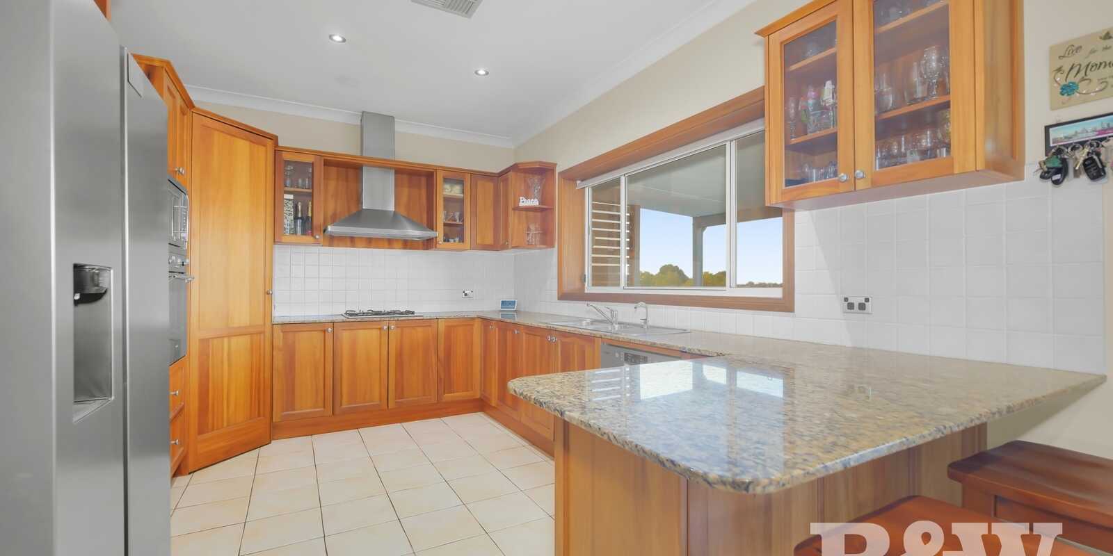 38 Governors Way Macquarie Links