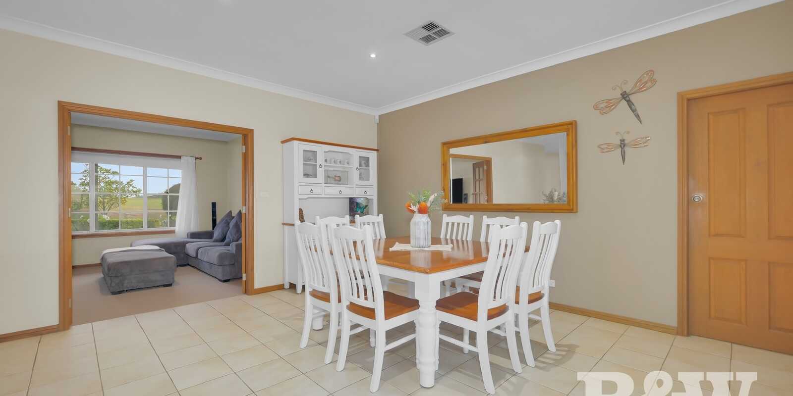 38 Governors Way Macquarie Links