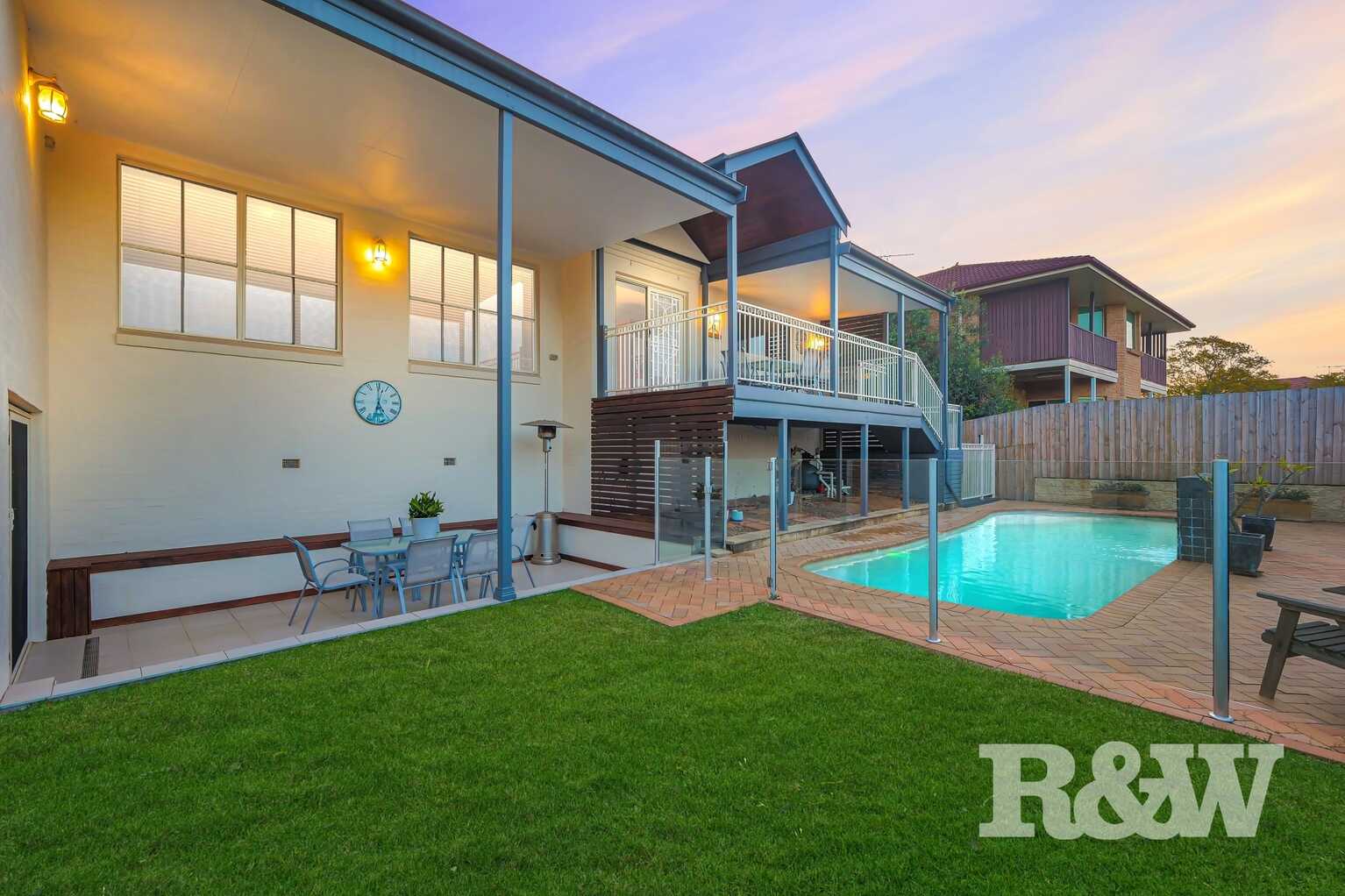 38 Governors Way Macquarie Links