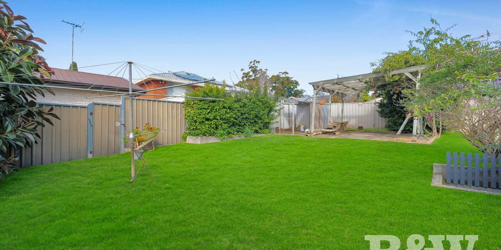 6 Pinaroo Crescent Bradbury