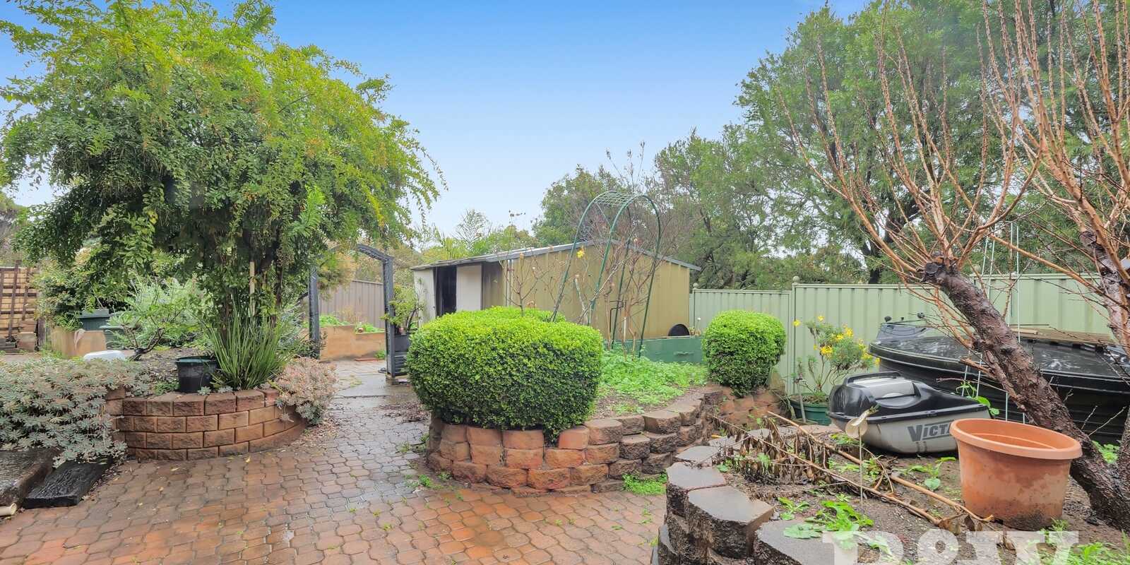 5 Wandarra Crescent Bradbury