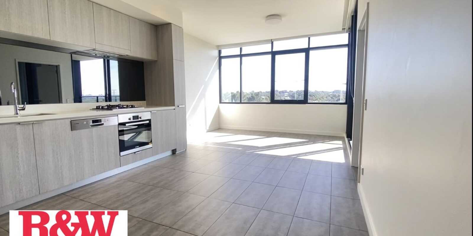 405/1 Dune Walk Woolooware