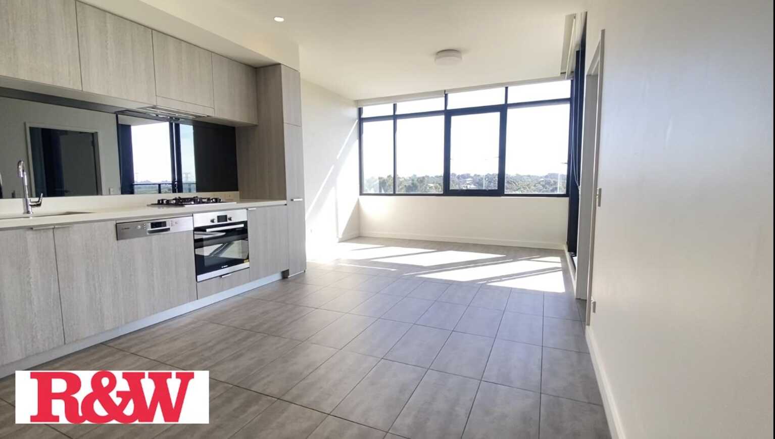 405/1 Dune Walk Woolooware