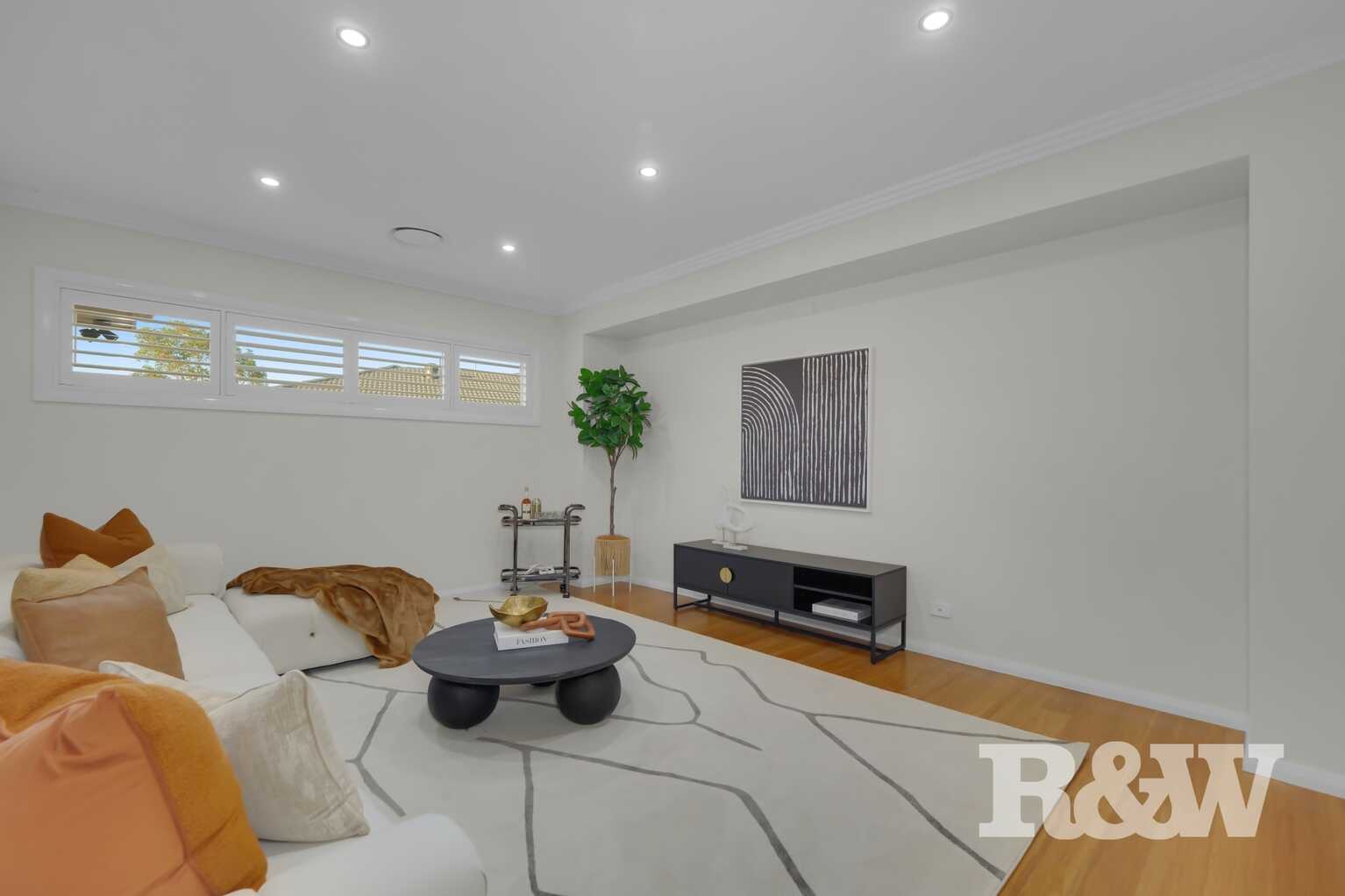 80 Governors Way Macquarie Links