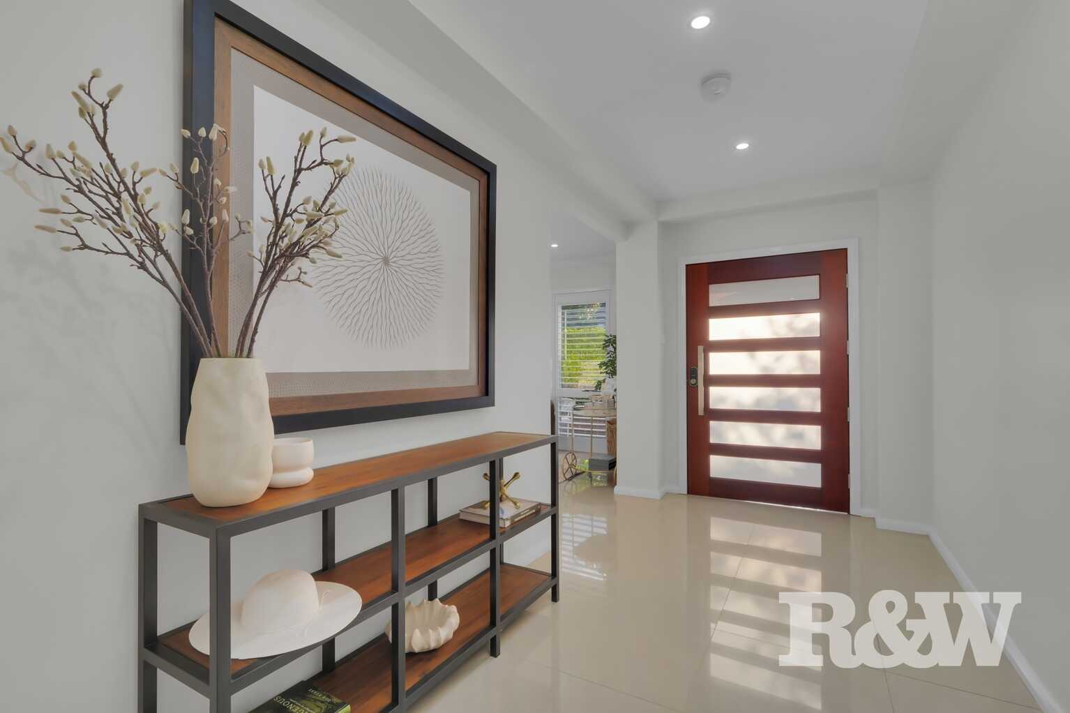 80 Governors Way Macquarie Links