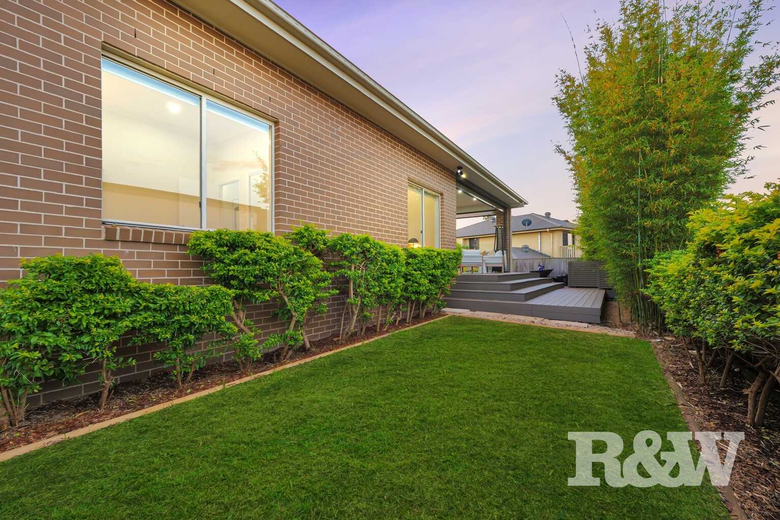 80 Governors Way Macquarie Links