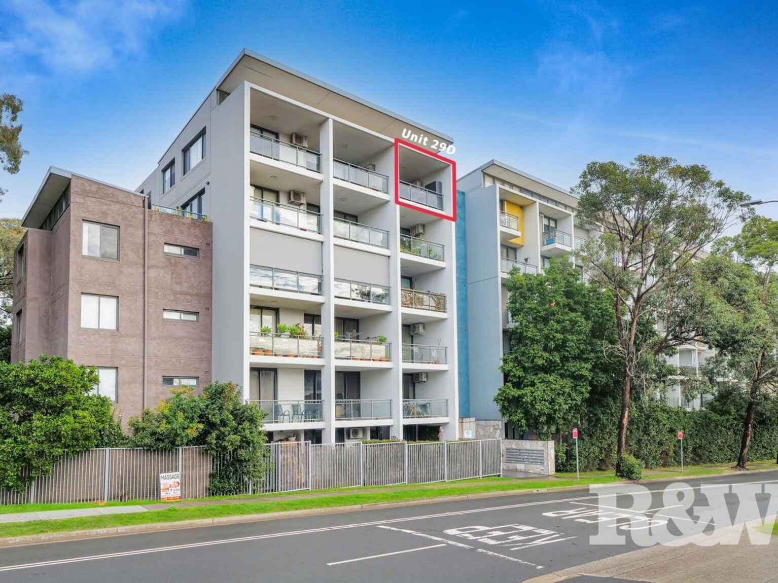 29D/541 Pembroke Road Leumeah