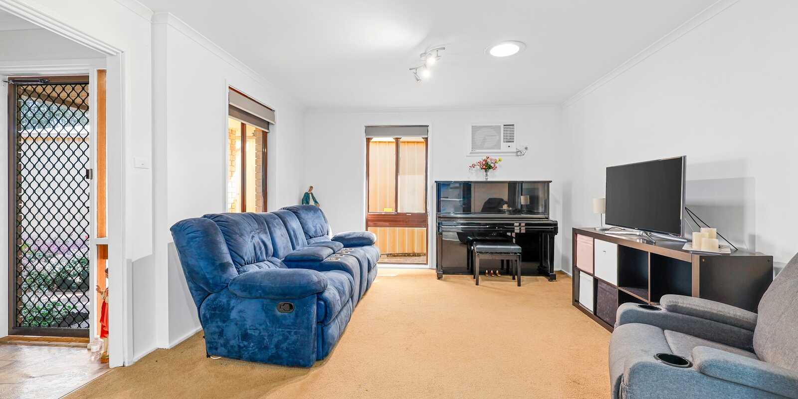 15 Dibbler Place St Helens Park 15 Dibbler Place St Helens Park