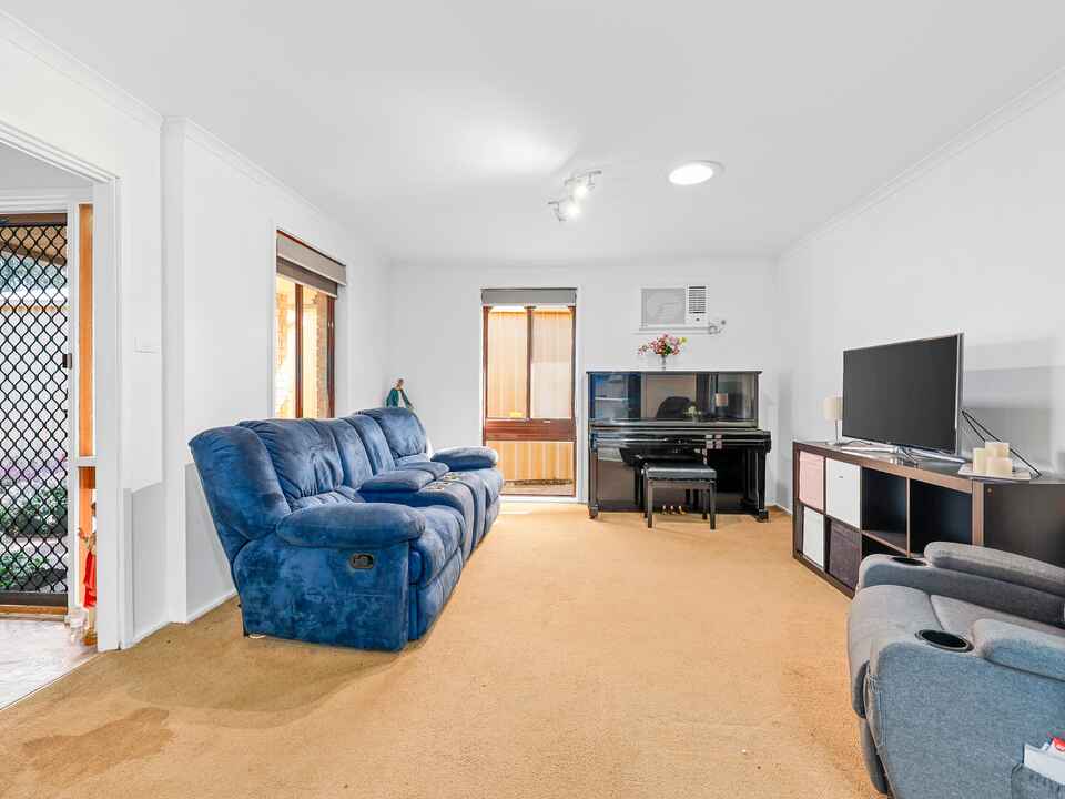 15 Dibbler Place St Helens Park