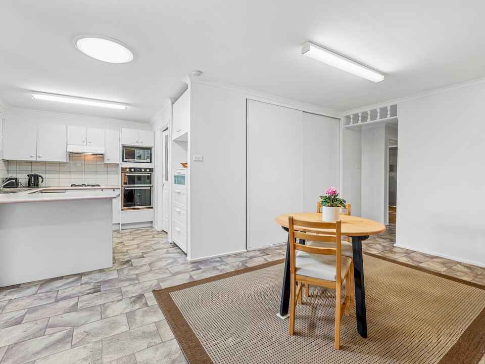 15 Dibbler Place St Helens Park
