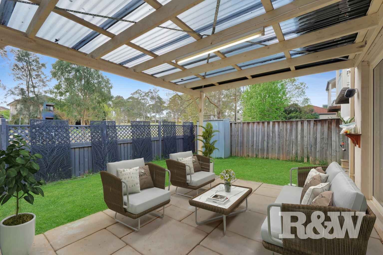 23 Pickets Place Currans Hill 23 Pickets Place Currans Hill