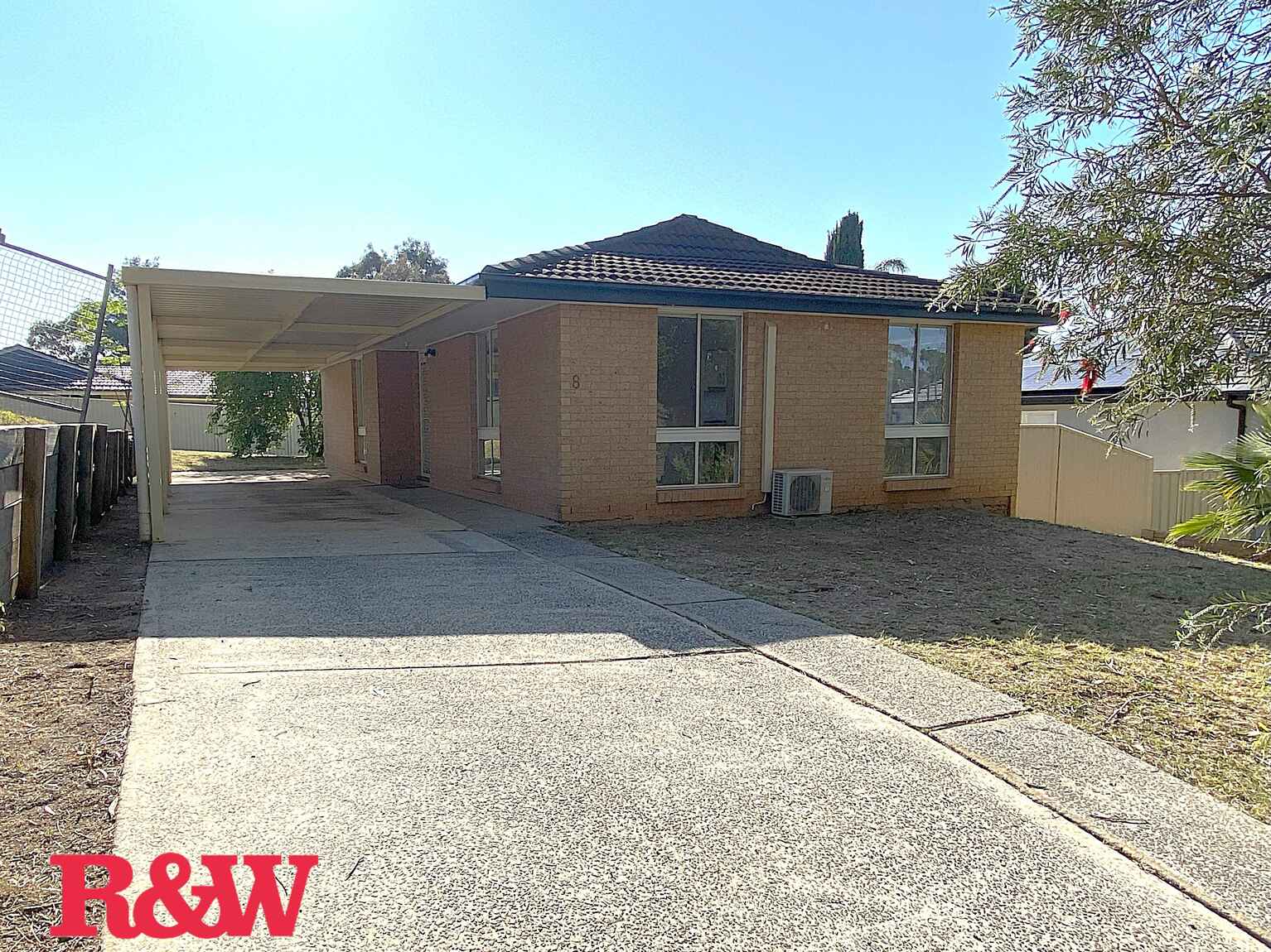 8 Gaspard Place Ambarvale