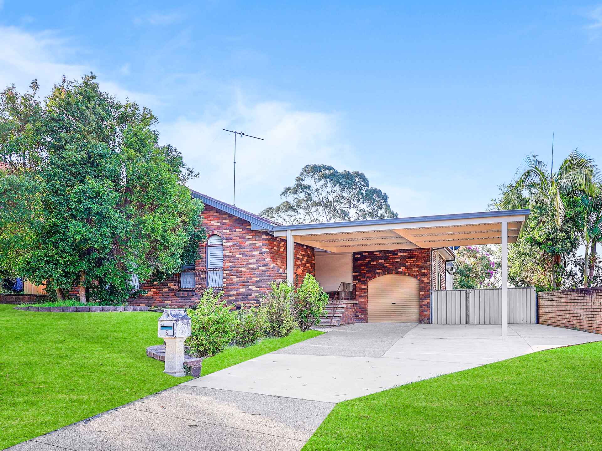 2 Paraka Place Bradbury