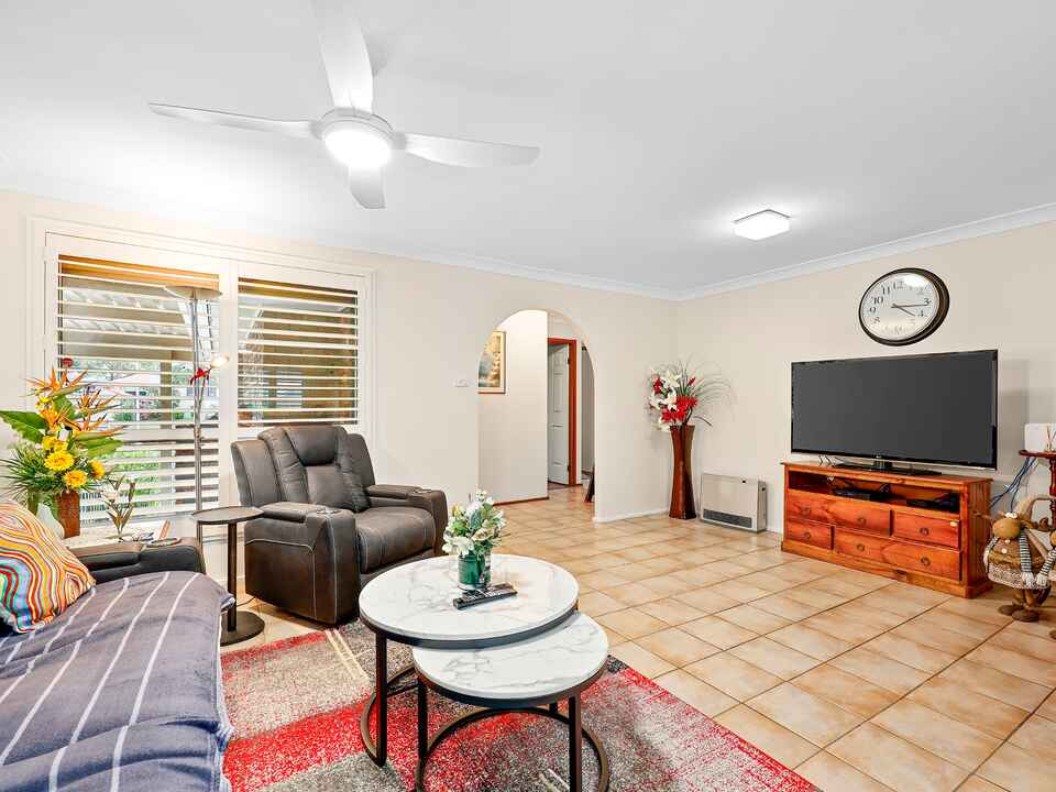2 Paraka Place Bradbury