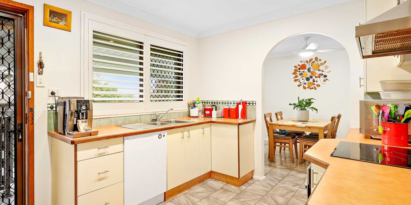 2 Paraka Place Bradbury