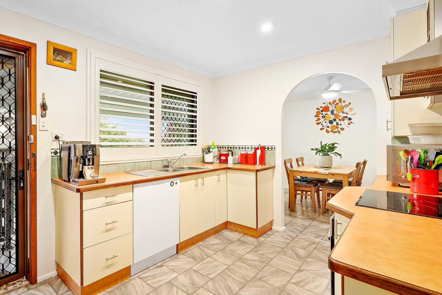2 Paraka Place Bradbury