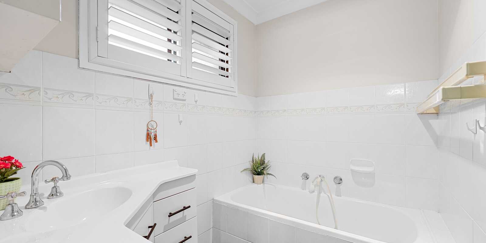 2 Paraka Place Bradbury