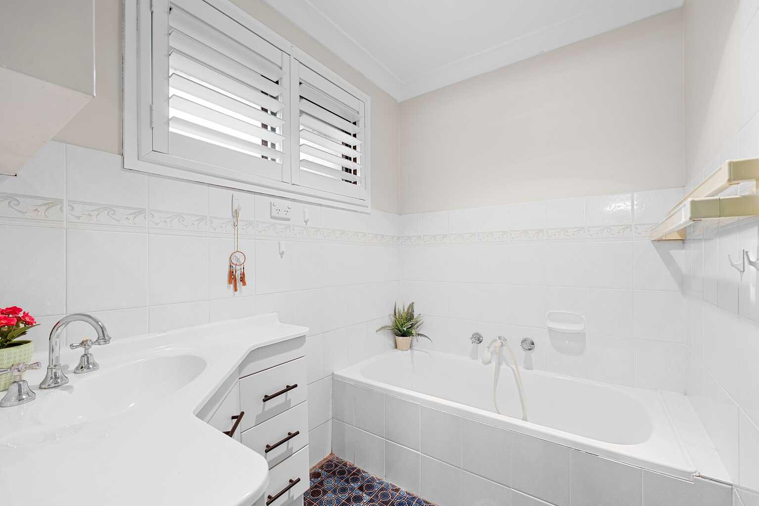 2 Paraka Place Bradbury