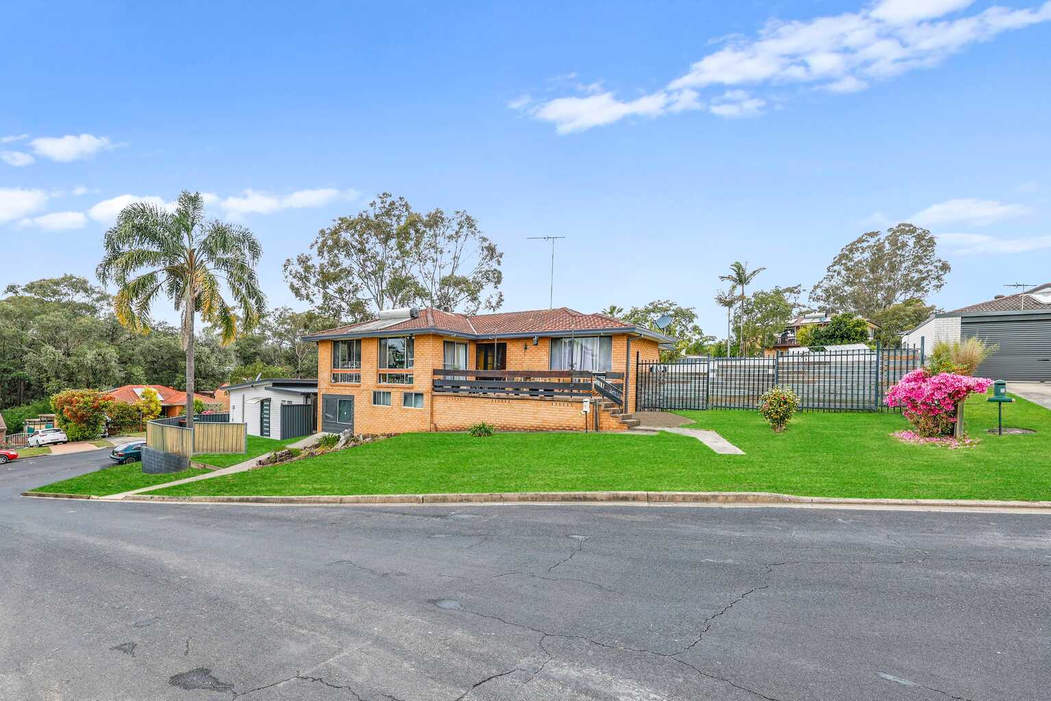 27 Kembla Crescent Ruse