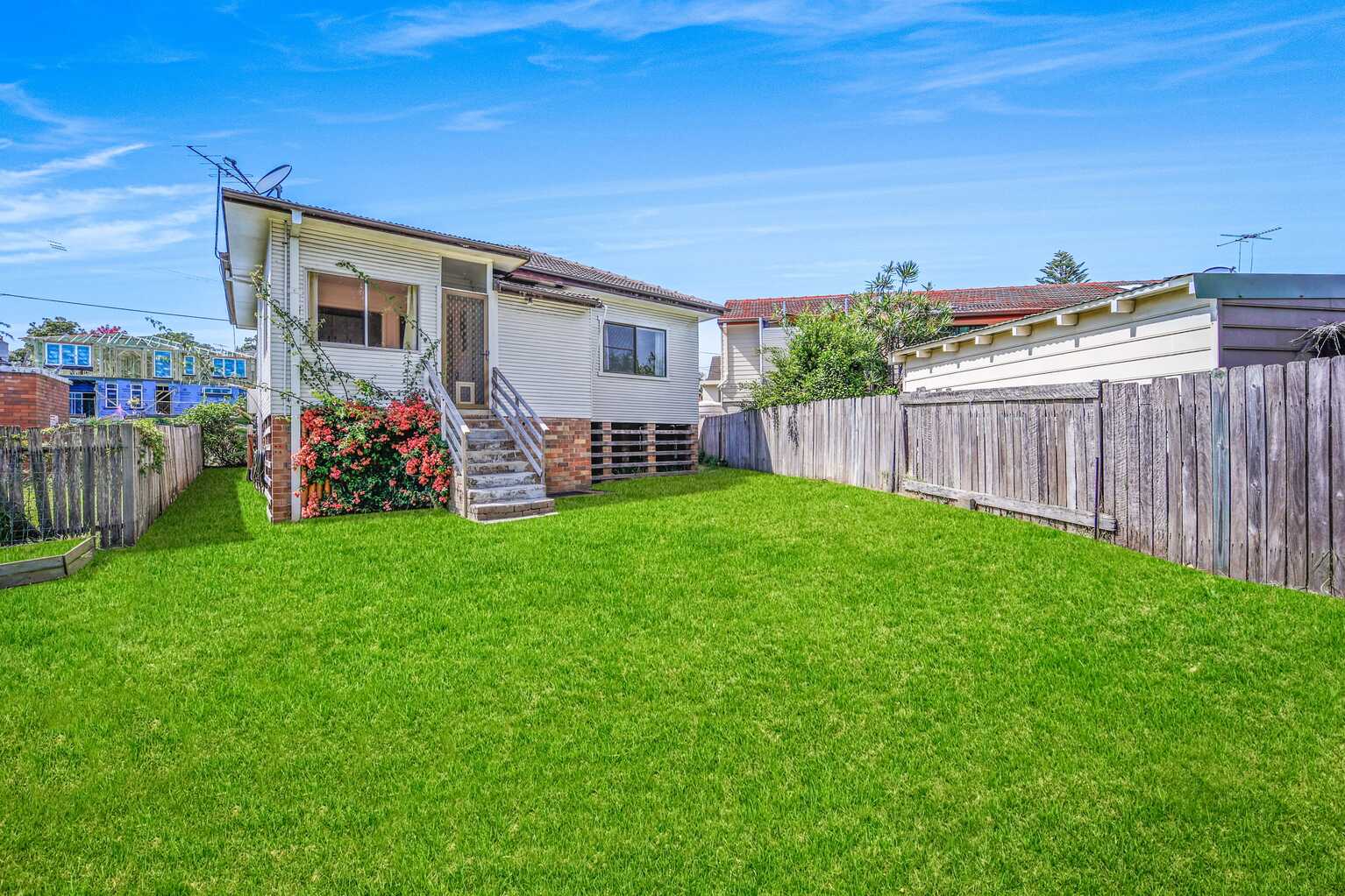 30 Woomera Road Little Bay 30 Woomera Road Little Bay