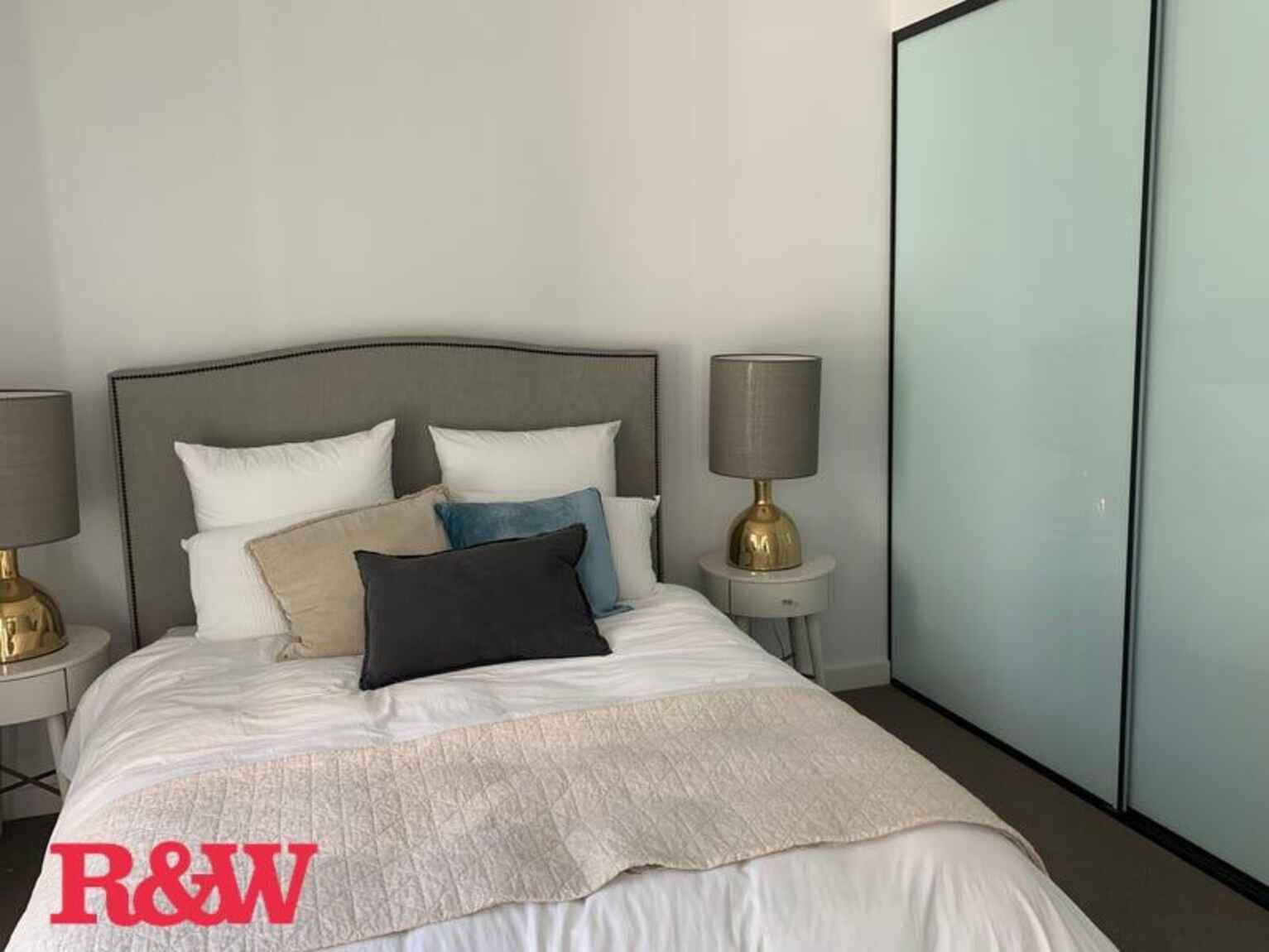 403/27 Church Avenue Mascot 403/27 Church Avenue Mascot