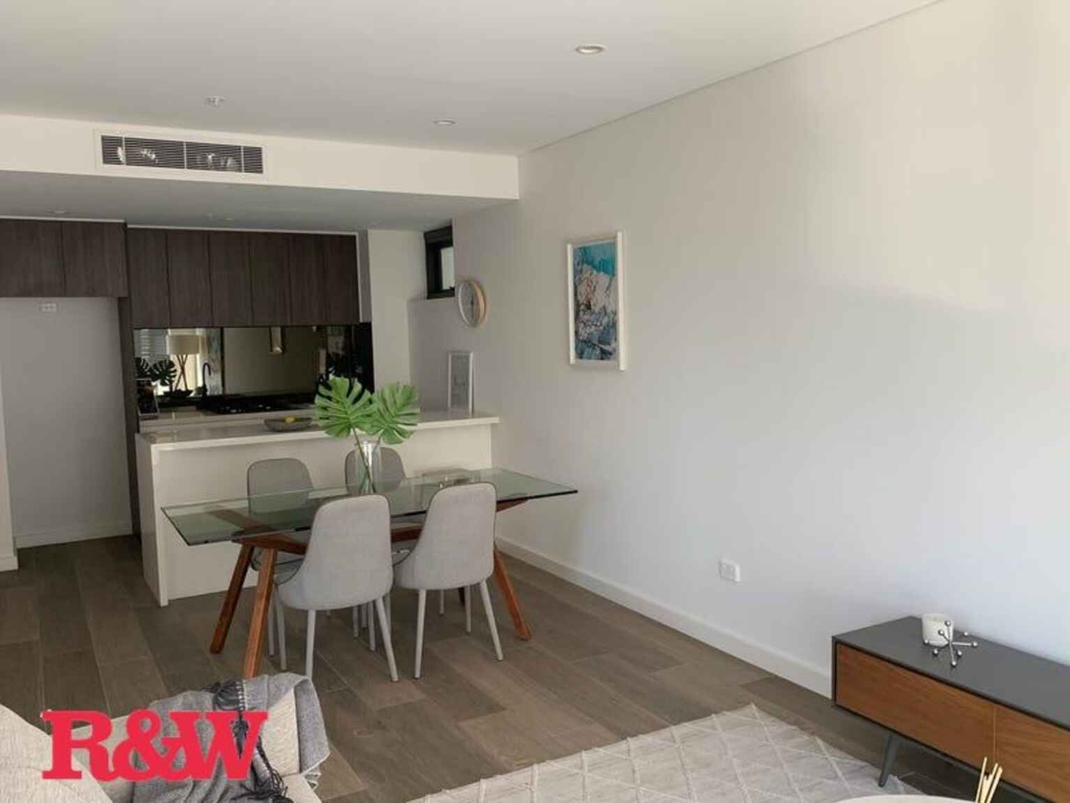 403/27 Church Avenue Mascot 403/27 Church Avenue Mascot