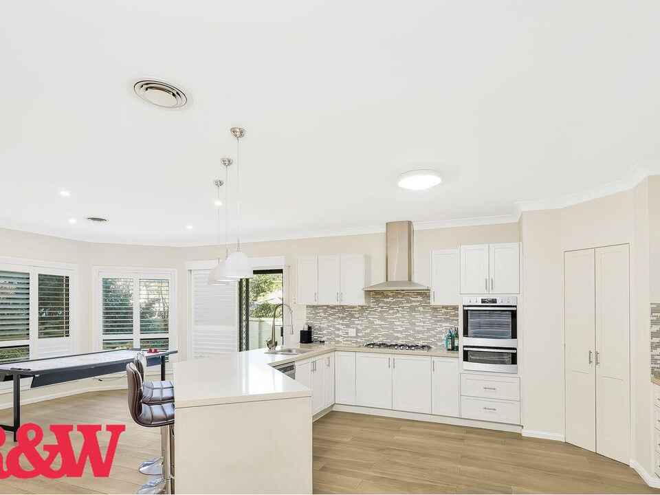 9 James Meehan Way Macquarie Links