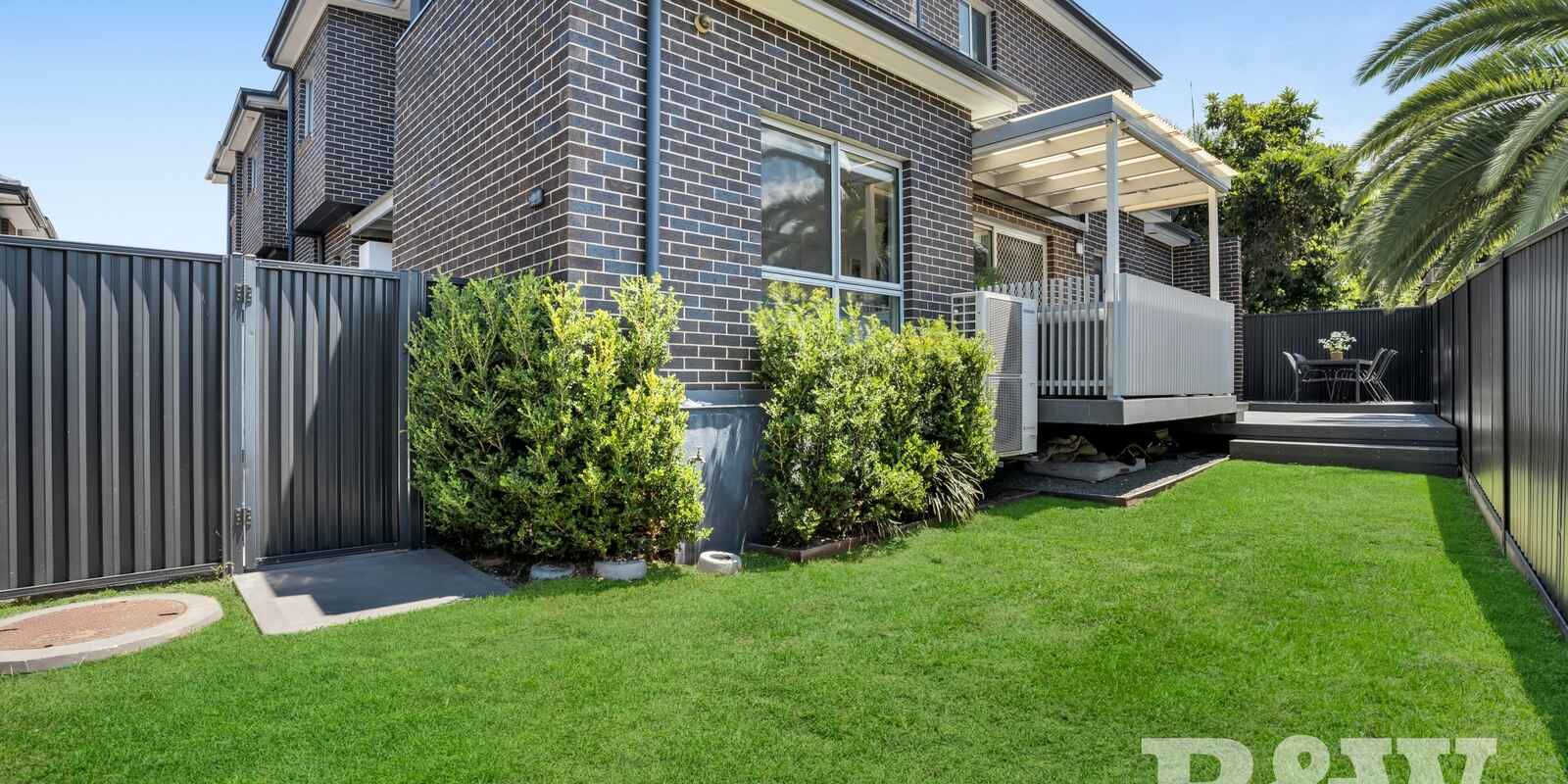 5/6 Holland Crescent Casula 5/6 Holland Crescent Casula