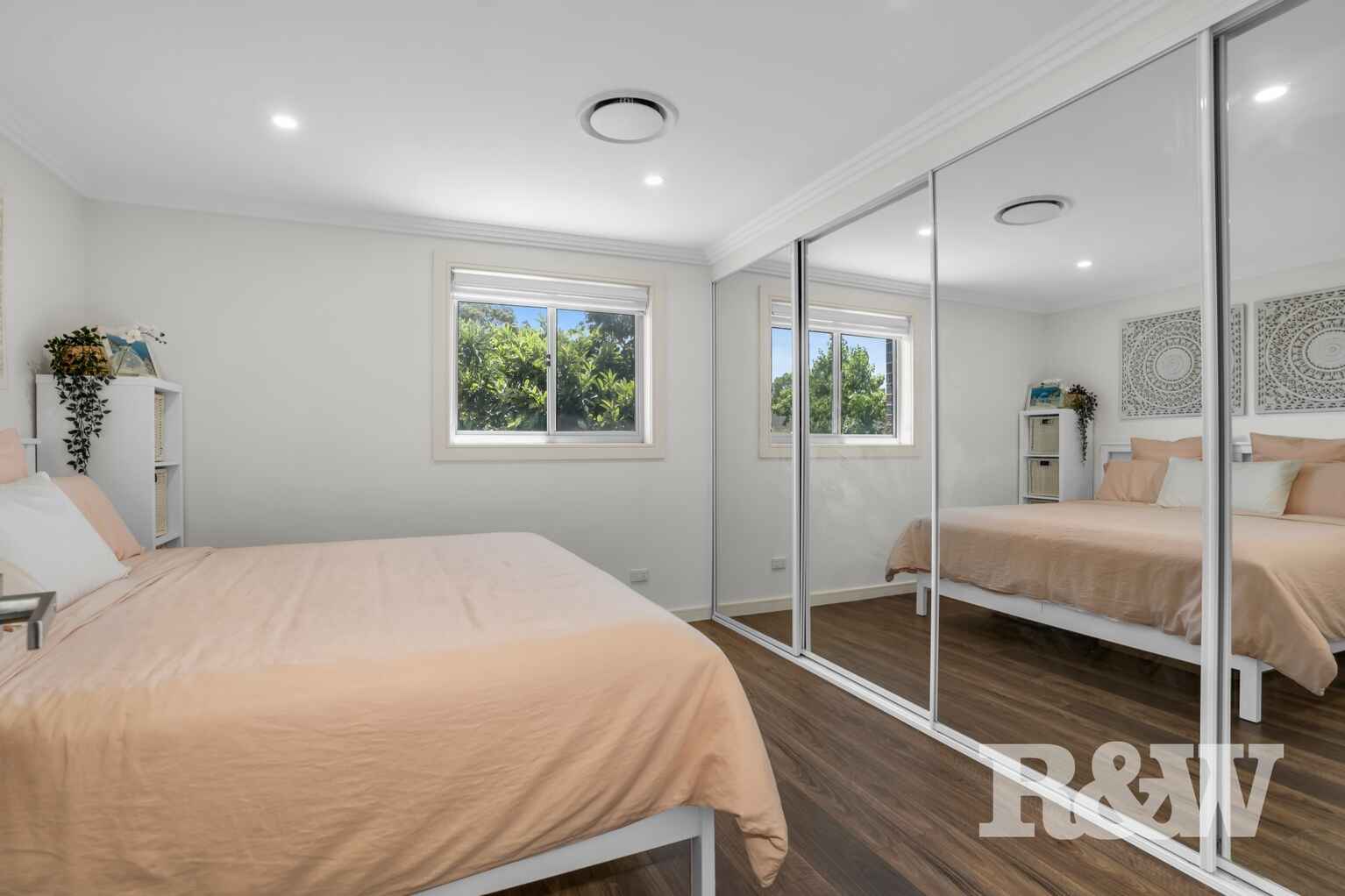 5/6 Holland Crescent Casula