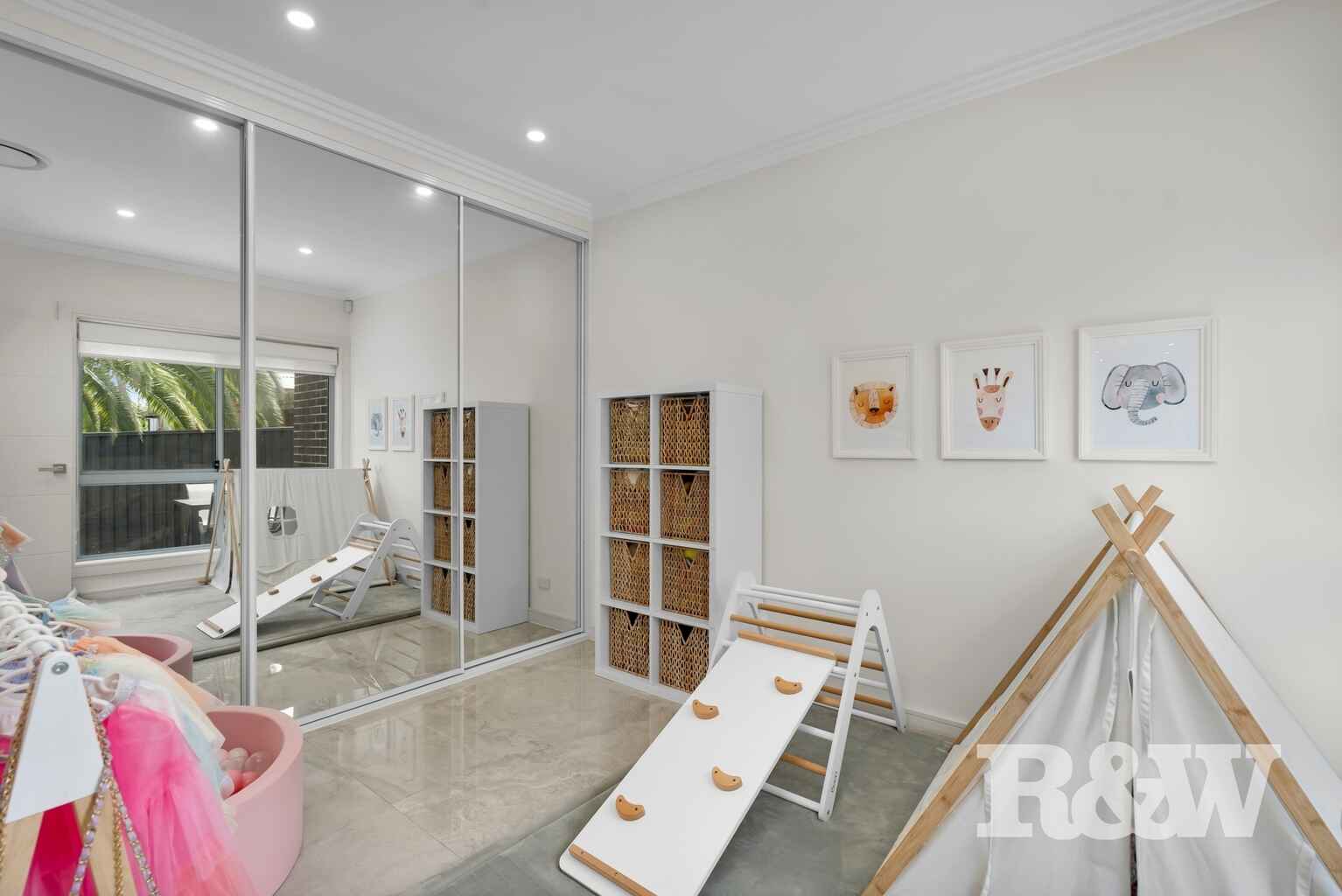 5/6 Holland Crescent Casula